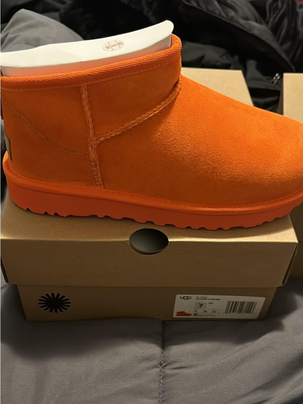 UGG Kids Classic Mini Boot in Bright Orange sz7